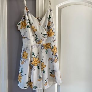 Women’s Romper size Medium floral print